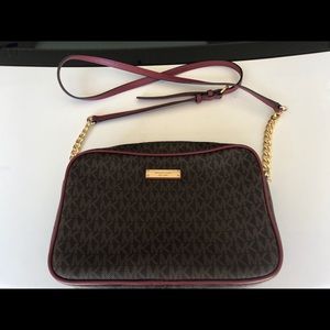 MK brown/plum crossbody